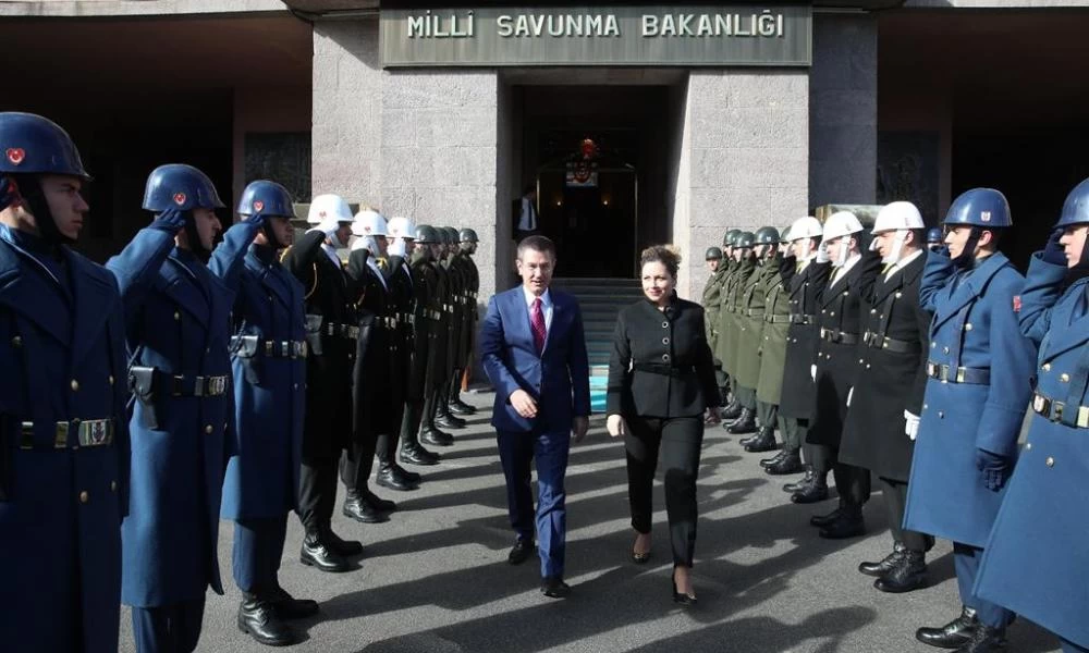 Τουρκοαλβανικό μέτωπο κατά της Ελλάδας: Ο Ερντογάν αναβαθμίζει τις αλβανικές ΕΔ